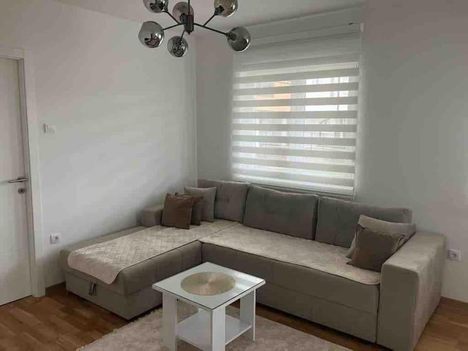 Apartman Vrbas 1 + Podzemna Garaza Баня Лука Екстериор снимка